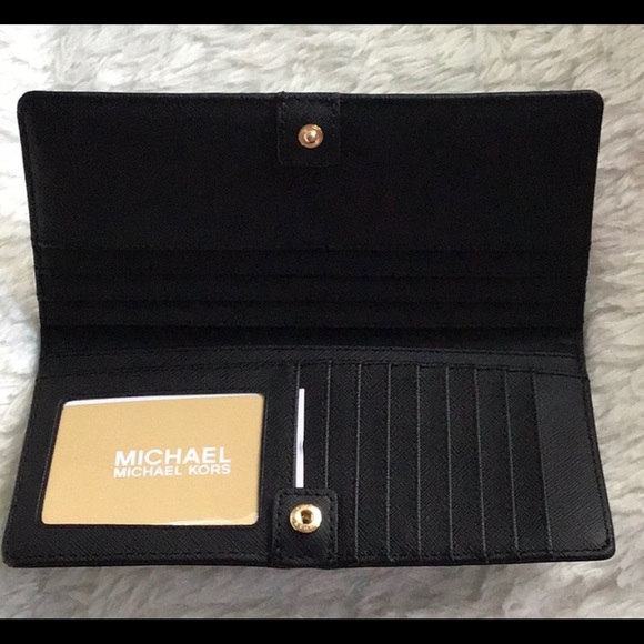 Black Michael Kors wallet - Picture 3 of 3